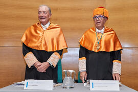 José Sánchez Maldonado y Jorge Martínez-Vázquez en su investidura como Doctor "Honoris Causa" por la Universidad de Málaga. Edificio del Rectorado. Julio de 2025
