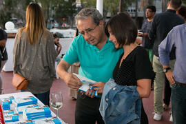 José Ángel Narváez y Ana María Luque en la firma de libros de César Brandon. Cursos de Verano de la Universidad de Málaga. Málaga. Julio de 2018