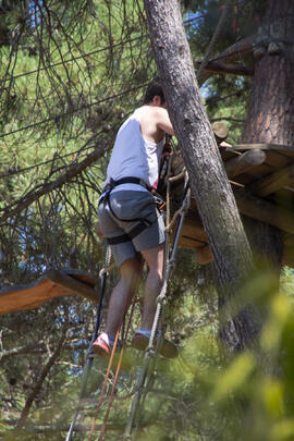 Actividad en Aventura Amazonia Marbella. Olimpiada Española de Economía, Fase Nacional. Marbella. Junio de 2015