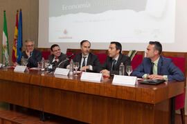 Mesa de trabajo "Palancas de crecimiento: una visión sectorial", durante la jornada del II Día de la Economía Andaluza. Facultad de Ciencias Económicas y Empresariales. Febrero de 2015