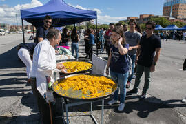 Degustación de paella. II Día del Estudiante. Campus de Teatinos. Octubre de 2018
