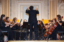 La Joven Orquesta de Cámara Pro-Música de Málaga en la entrega de medallas del Ateneo. Teatro María Cristina. Abril 2015