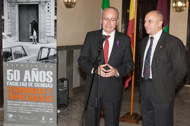 Inauguración de la exposición "Málaga, 50 años de la Facultad de Económicas" en el Archivo Municipal. Archivo Municipal. Noviembre de 2015