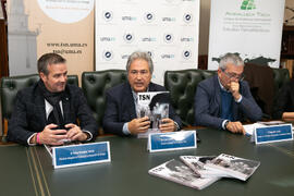 Juan Antonio García Galindo presenta el número 6 de la revista TSN (Transatlantic Studies Network). Edificio del Rectorado. Noviembre de 2019