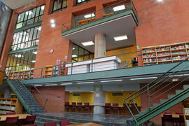 Biblioteca General de la Universidad de Málaga. Campus de Teatinos. Abril de 2013