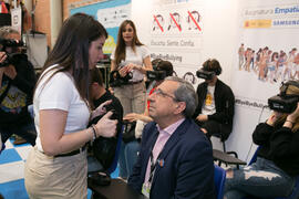 José Ángel Narváez en el estand de Samsung. Jornadas de Puertas Abiertas de la Universidad de Málaga. Complejo Polideportivo Universitario. Abril de 2018