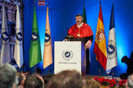 Ángel Rodríguez-Vergara. Investidura como Doctores "Honoris Causa" por la Universidad de Málaga de Miquel Roca i Junyent y Miguel Herrero y Rodríguez de Miñón. Paraninfo. Diciembre de 2024