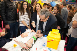 Estand de Enfermería. Jornadas de Puertas Abiertas de la Universidad de Málaga. Complejo Polideportivo Universitario. Abril de 2016
