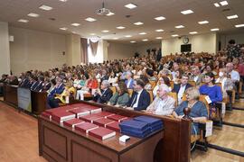Asistentes a la celebración del 50 Aniversario de la Facultad de Medicina de la Universidad de Málaga. Facultad de Medicina. Octubre de 2022