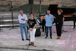 Intervención de Carmen Torres en la presentación del concierto de Dorantes. Cursos de Verano de la Universidad de Málaga. Ronda. Julio de 2018