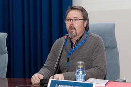 Juan Párraga presenta la conferencia de clausura del 6º Congreso Internacional de Actividad Física Deportiva para Mayores. Escuela Técnica Superior de Ingeniería de Telecomunicaciones y de Informática. Marzo de 2015