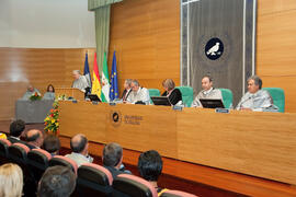 Investidura como Doctores "Honoris Causa" de Michelle Mattelart y Armand Mattelart por la Facultad de Ciencias de la Comunicación de la Universidad de Málaga. Rectorado. Abril de 2014