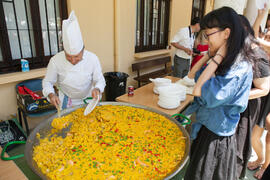 Paella en la fiesta del Día del Español. Centro Internacional de Español de la Universidad de Málaga. Junio de 2016