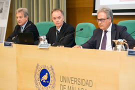 Salvador Moreno Peralta, Antonio Soler y Juan Antonio García Galindo. Presentación del libro "Sur", de Antonio Soler. Edificio del Rectorado. Octubre de 2018