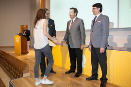 Entrega de becas. V Foro Arquia/Próxima 2016: Futuro Imperfecto. Paraninfo. Octubre de 2016