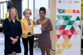 Entrega de diploma. Clausura del programa "Genera". Edificio "The Green Ray". Junio de 2019