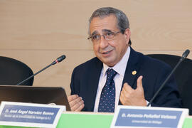 José Ángel Narváez en la presentación del programa de intercambio de emprendedores en el Encuentro de rectores de Brasil, Portugal y España. Edificio The Green Ray. Octubre de 2015