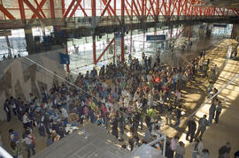 Entrega de Certificados de Asistencia. 2º Congreso Internacional de Actividad Físico-Deportiva para Mayores de la Universidad de Málaga. Palacio de Ferias y Congresos de Málaga. Marzo de 2007
