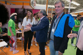 José Ángel Narváez y José Francisco Murillo en el estand de Bellas Artes. Jornadas de Puertas Abiertas de la Universidad de Málaga. Complejo Polideportivo Universitario. Abril de 2018