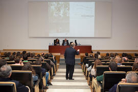 Conferencia de José María Gay de Liébana. Facultad de Ciencias Económicas y Empresariales. Diciembre 2014