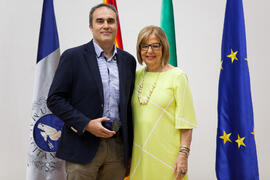 Retrato con la rectora en el homenaje a los jubilados y al personal que cumple 25 años de servicio en la UMA. Paraninfo. Mayo 2015
