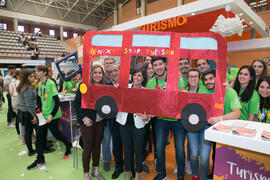 José Ángel Narváez en el estand de la Facultad de Turismo. Jornadas de Puertas Abiertas de la Universidad de Málaga. Complejo Polideportivo Universitario. Abril de 2018