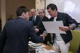 Antonio Banderas entrega el premio. Acto de la Fundación Lágrimas y Favores. Entrega de los Premios de Investigación de la Cátedra de Estudios Cofrades. Rectorado. Abril de 2019