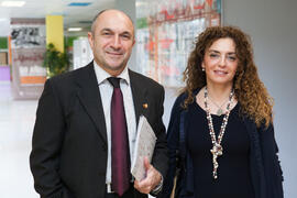 Eugenio José Luque y Macarena Parrado tras la inauguración de las IX Jornadas Andaluzas de Enseñanza de Economía. Facultad de Ciencias Económicas y Empresariales. Febrero de 2016