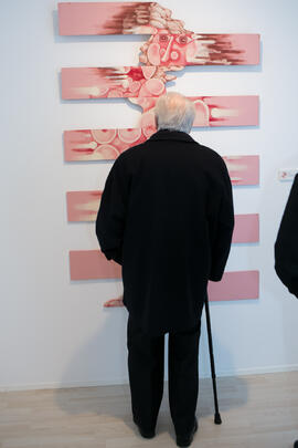 Eugenio Chicano en la inauguración de la exposición "Inventario", de Buly. Centro de Arte Contemporáneo Francisco Hernández, Vélez-Málaga. Diciembre de 2018