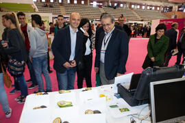 Estand de la Investigación en la UMA. Jornadas de Puertas Abiertas de la Universidad de Málaga. Complejo Polideportivo Universitario. Abril de 2016