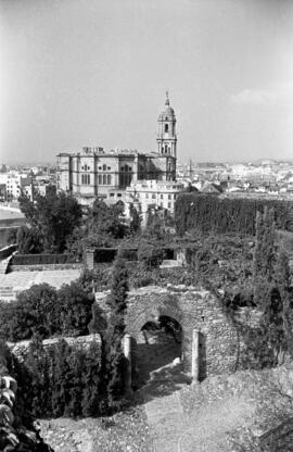 Málaga. Vistas de la Alcazaba. Septiembre de 1963