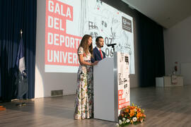 María Guerrero y Guillermo Villalobos presentan la Gala del Deporte Universitario 2017. Escuela Técnica Superior de Ingeniería de Telecomunicaciones. Junio de 2017