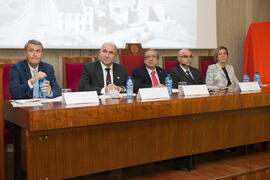 Mesa presidencial del acto conmemoración del 50 Aniversario de la Facultad de Económicas. Facultad de Ciencias Económicas y Empresariales. Octubre de 2015