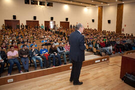 Conferencia de José María Gay de Liébana. Facultad de Ciencias Económicas y Empresariales. Diciembre 2014