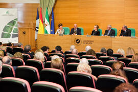 Intervención de Juan Antonio González-Iglesias. Homenaje a María Victoria Atencia. Edificio del Rectorado. Diciembre de 2014