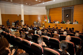 Investidura como Doctores "Honoris Causa" de Michelle Mattelart y Armand Mattelart por la Facultad de Ciencias de la Comunicación de la Universidad de Málaga. Rectorado. Abril de 2014