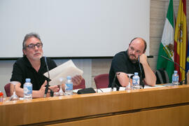 Santi Carrillo presenta la conferencia de Francisco Contreras, Niño de Elche. Curso "Tres generaciones de la música Pop española". Cursos de Verano de la Universidad de Málaga. Málaga. Julio de 2018