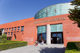 Biblioteca General de la Universidad de Málaga. Campus de Teatinos. Abril de 2013