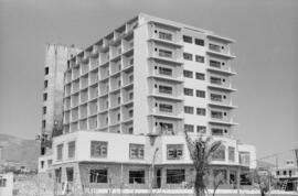 Málaga. Torremolinos. Construcción del hotel Nautilus. Mayo de 1963
