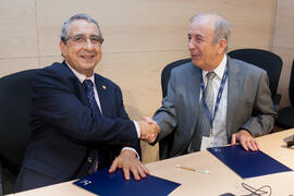 Firma del convenio marco de cooperación de la Universidad de Málaga con la Universidad Federal de Uberlandia. Edificio 'The Green Ray'. Octubre de 2015