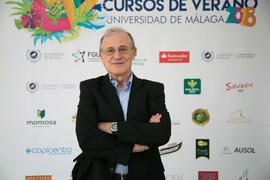 Eduard Escrich en photocall. Curso "El aceite de oliva, salud, cultura y riqueza de los pueblos mediterráneos". Cursos de Verano de la Universidad de Málaga. Vélez Málaga. Julio de 2018