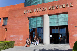 Biblioteca General de la Universidad de Málaga. Campus de Teatinos. Abril de 2013