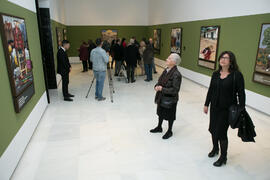 Ambiente en la inauguración de la exposición "Aguatintas por Seguiriyas", de Eugenio Chicano. Palacio Episcopal de Málaga. Enero de 2019