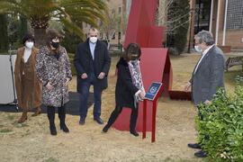 Inauguración de la escultura "6+1", de José Ignacio Díaz de Rábago. Facultad de Ciencias de la Educación y Psicología. Campus de Teatinos. Enero de 2022