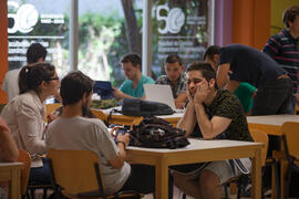 Ambiente en la facultad de Ciencias Económicas y Empresariales. Campus de El Ejido. Mayo de 2015