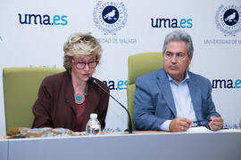 Cécile Rougier-Vidal y Juan Antonio García Galindo. Presentación del libro "Celebración de París: Lugares y gentes". Edificio del Rectorado. Octubre de 2017