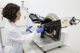 Perfilometría elipsometría y nanoidentación. SCAI: Servicios Centrales de Apoyo a la Investigación de la Universidad de Málaga. Campus de Teatinos. Noviembre de 2016