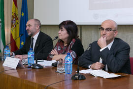 Eugenio Luque presenta a Cristina Narbona. XI Jornadas Andaluzas de Enseñanza de Economía. Facultad de Ciencias Económicas y Empresariales. Febrero de 2018