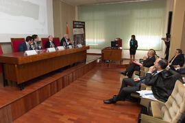Mesa de trabajo "Palancas de crecimiento", durante la jornada del II Día de la Economía Andaluza. Facultad de Ciencias Económicas y Empresariales. Febrero de 2015