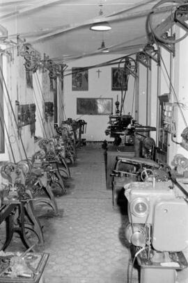 Escuela de Peritos Industriales en calle la Regente. Abril de 1956. Málaga (España)